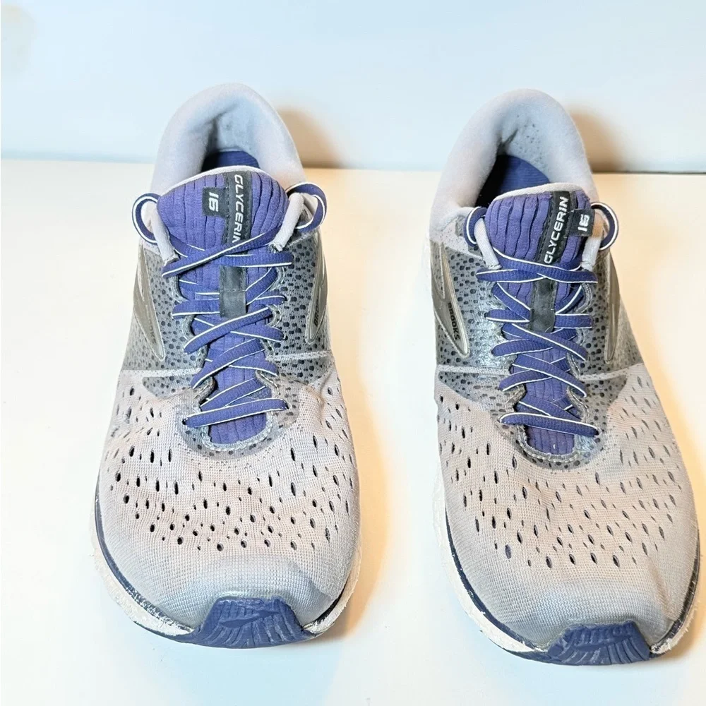 Brooks Glycerin 16 running shoes in a grey and navy colorway Sz 11.5